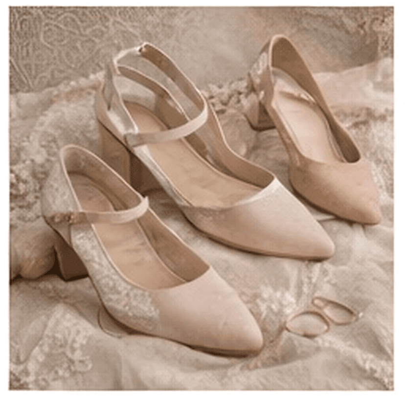 ストラップパンプス（ピンクベージュ）